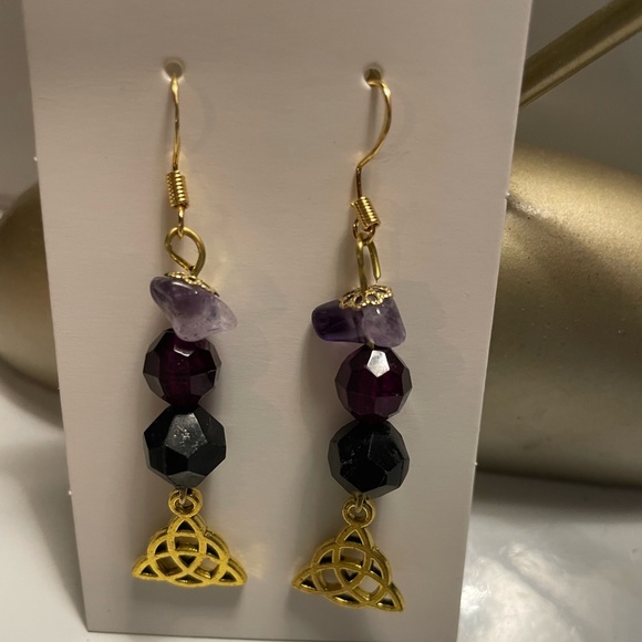 Golden Triquetra Earring’s - Picture 2 of 4